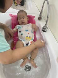 -嗨游宝贝婴幼儿水育馆(缤格汇店)