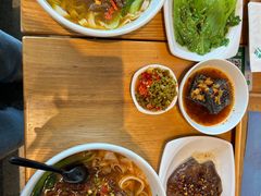 泡椒鸡杂米粉-呷佬·长沙手工米粉(金沙江路店)