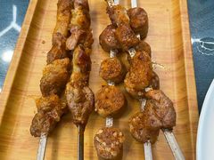 -乡村馕坑肉·烧烤·新疆菜·本地人更爱吃(阿勒泰首店)