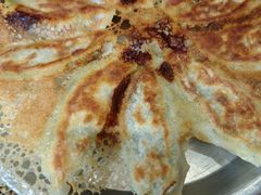 芹菜牛肉锅贴-姜家味锅贴小海鲜