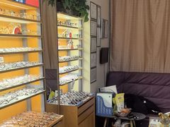 -优医视平价眼镜蔡司依视路折扣工厂店(十里堡店)
