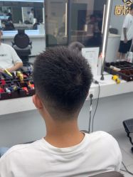 点击看大图 -尤司男士国潮理发馆