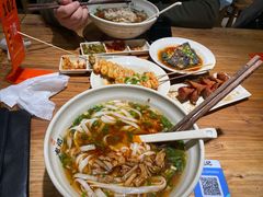 -湘人龙记老长沙米粉(鸟巢店)