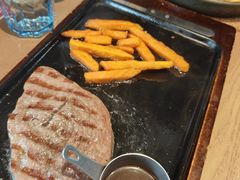 -必胜客(上海华谊新所店)