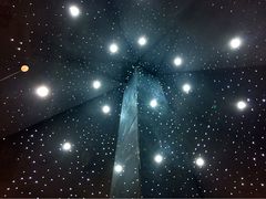 星空-钟书阁(松江泰晤士小镇店)