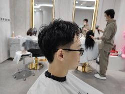点击看大图 -Kraemer Paris 苏豪路易士·嘉玛发廊