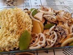 -满格嗦新疆椒麻鸡火锅.炒米粉(川大江安校区店)