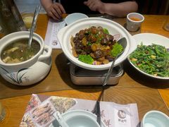 -黄泥岗·地道湖北菜(奥特莱斯店)