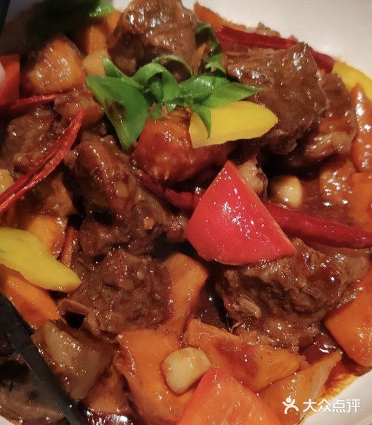 月下品味美食时光