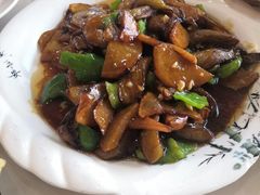 -老码头黑皮肘子锅包肉熏酱水饺(文政街店)