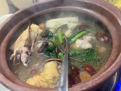 -东记炭炉·海鲜鸡煲(龙华店)