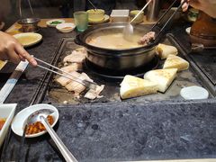 -有一锅·野生菌黑山羊腊排骨火锅(古城北门店)
