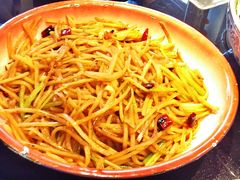 -鱼窝棚柴火铁锅炖(富山屯店)