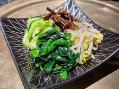 -山川小町·极番烧肉(新地假日广场店)