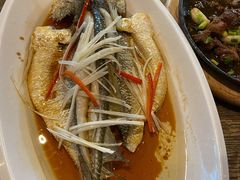 手撕鲈鱼-鲜小岛·铜锅涮肉