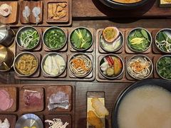 -银米·云南传统过桥米线(双廊黑金冠店)