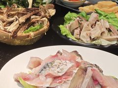 -得意咚瓜·顺德鱼生·冬瓜火锅(深圳首店)