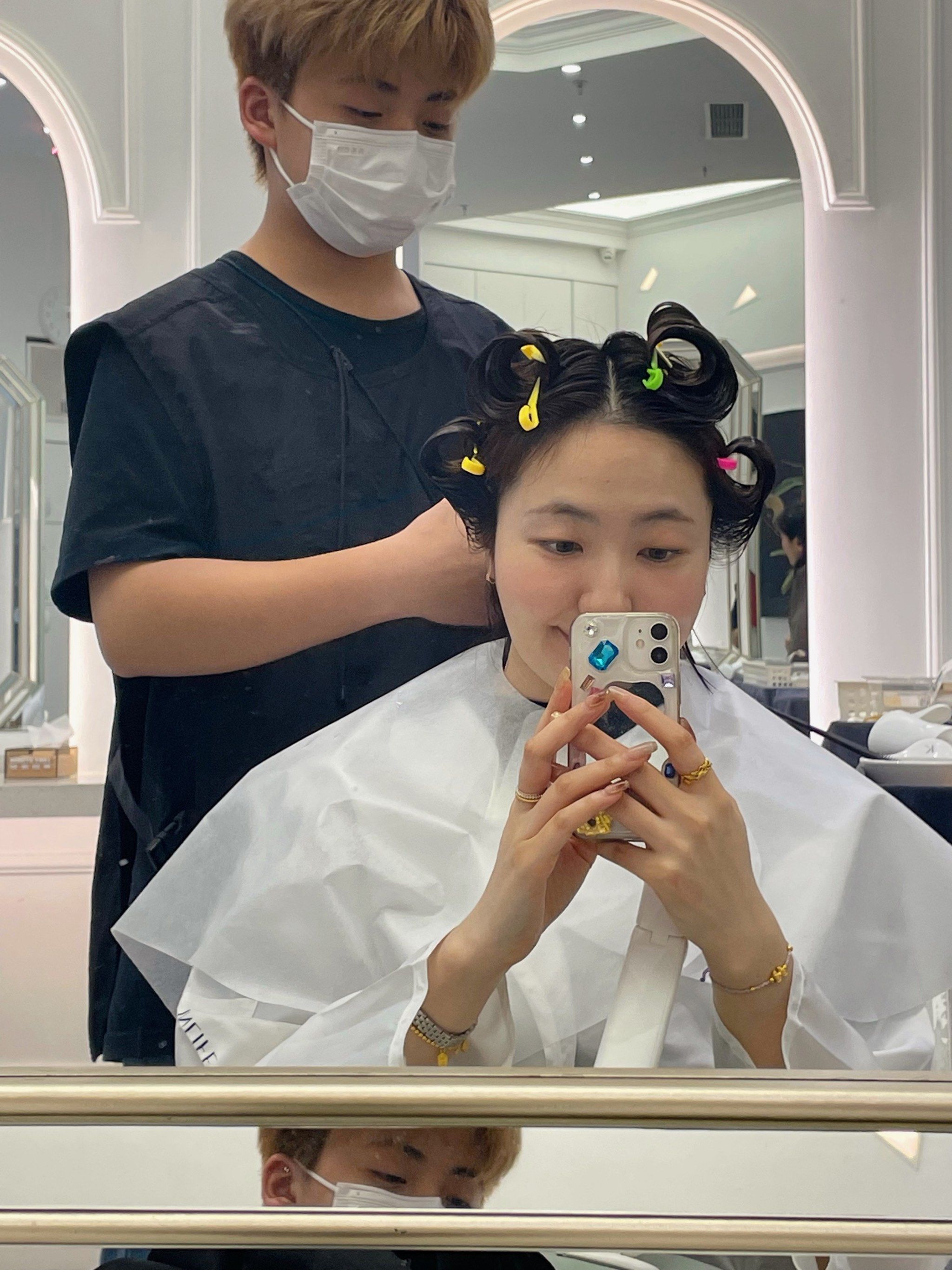 工作在上海的韩国女发型师