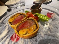 惠灵顿牛排-弦月窗LUNETTE BY AMANDA(复兴路店)