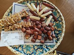 -包整·丝娃娃(一览甲秀楼风景店)