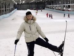-乔波室内滑雪场