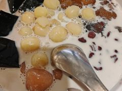 -RUXU入续糖水铺与包(卓悦中心店)