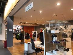 大堂-北京晨德宝宝马4S店(金港汽车公园店)