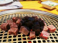 雪花牛肉粒-唯成•韩国炭火烤肉 유성고기