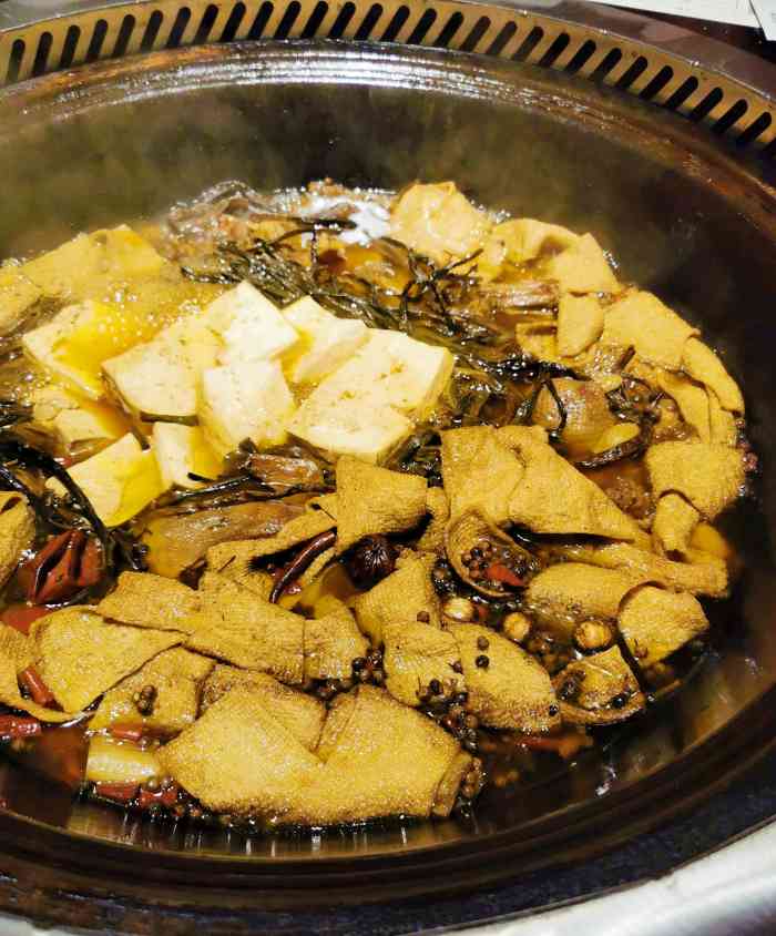 鹅娘地锅沙口路店