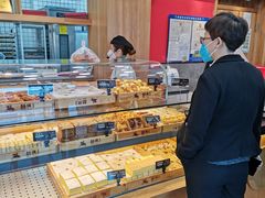 面包甜点陈列柜-酥侯糕点(广东路店)