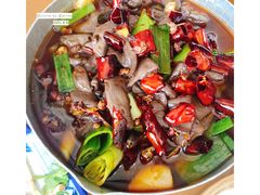 -包整·丝娃娃(一览甲秀楼风景店)