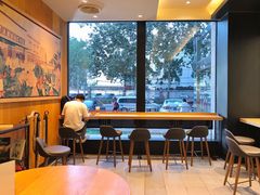-星巴克臻选(华堂·新辰汇店)