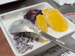 芒果椰汁黑糯米甜甜-满记甜品(王府井北京市百货大楼店)