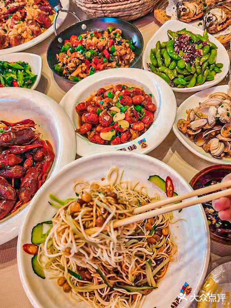 收(吃)到23年第一束(顿)女王花(小龙虾)!