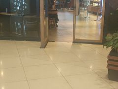 门面-星巴克臻选(莘庄仲盛店)