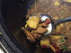 -70後铁锅炖(坡博总店)