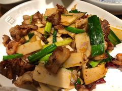 -云海肴·汽锅鸡·云南菜(天山百盛优客店)