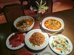 -肆海小川菜酒馆Wine Bistro (青年路店)