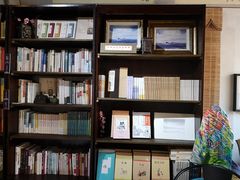 -荒岛书店(黄县路店)