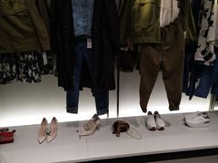 -ZARA(熙地港店)