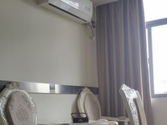 -好家园酒店(深圳坪山技术大学地铁站店)