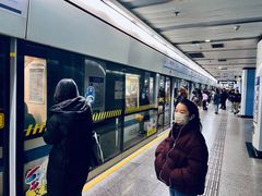 -陆家浜路(地铁站)
