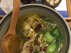 -刀小蛮半只鸡过桥米线(家乐福四元桥店)
