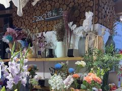 -谷莠子花艺气球派对·绿植造景·花艺沙龙(东海缤纷天地店)