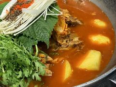 -喇喇排骨火锅·传统韩式脊骨汤(望京西园总店)