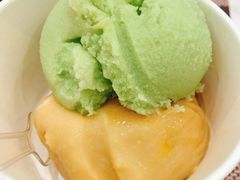 冰淇淋-石榴花新疆清真餐厅(莫愁湖店)
