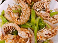 边上店铺中分线的皮皮虾，不好吃。-越乡小厨(侨港店)