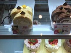 -花花卷卷·鲜食蛋糕(静安久光百货店)