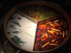 台式麻辣花胶鸡鸳鸯锅-湊湊火锅·茶憩(世博大道店)
