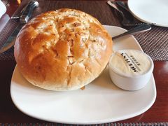 餐前大面包-莫尔顿牛排坊(浦东ifc店)